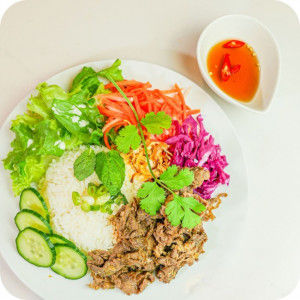 R3. Riz au boeuf sauté à la citronnelle