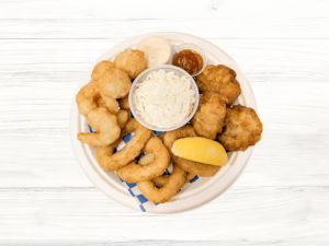 Seafood Sampler: 5PC Calamari, 5PC Scallops, 5PC Shrimps, 3PC Fish Bites & SM Coleslaw