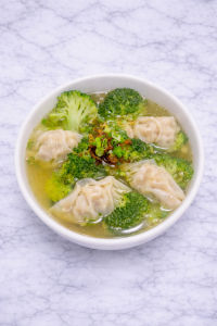 01. Wonton Soup/ Hoành Thánh