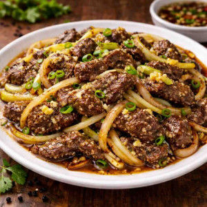 B5. Beef Stir-Fried with Ginger Onion/ Bò Xào Hành Gừng