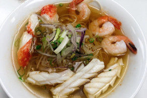 303. Seafood Rice Noodle Soup
