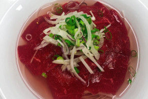 306. Rare Beef Rice Noodle Soup 100% (14)