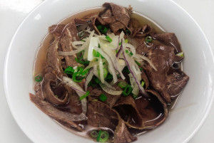 307. Well-Done Beef Rice Noodle Soup