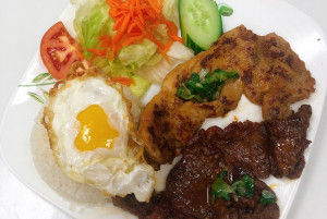 518. Grilled Beef, Chicken & Fried Egg