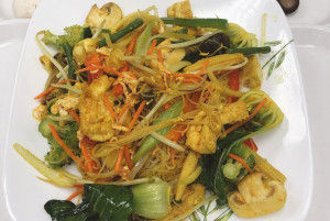610. Singapore's Style Stir Fried Vegetables, Tofu & Mushrooms Vermicelli