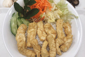 616.Vermicelli with Vegetable & Fried Tofu (18pcs)