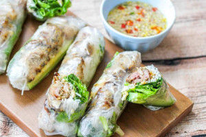 Cuốn heo nướng/ Grill Pork Fresh Roll (2)