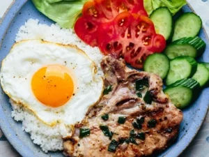3. Cơm Xá xíu Ốp la/ Char siu Sunny Egg