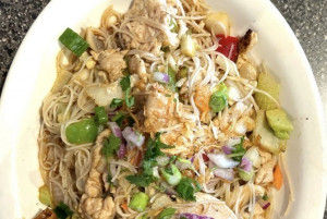 Nouilles singapour au choix ( poulet ou boeuf ou porc )