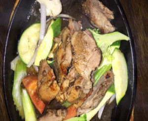 Canard à la sauce cinq parfum / Duck with five spices sauce