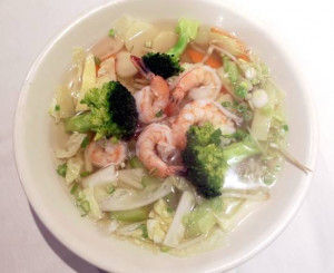 10. Soupe aux crevettes et légumes avec nouilles / 杂菜虾粉