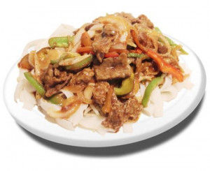 14. Nouilles de riz avec bœuf à la sauce saté / 沙爹牛河
