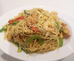 29. Vermicelles sautés à la style Singapour avec poulet et crevette/星洲炒米