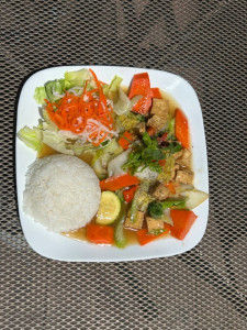 Tofu et Légumes Sautés / Stir - Fried Tofu & Veggies