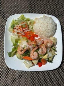 Crevettes et Légumes Sautés / Stir - Fried Shrimps & Veggies