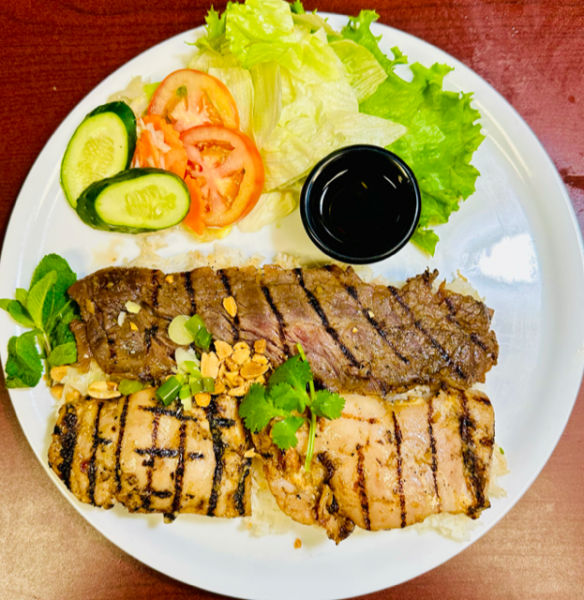 Poulet et Boeuf grillé (combo) / Grilled Chicken & Beef (combo)
