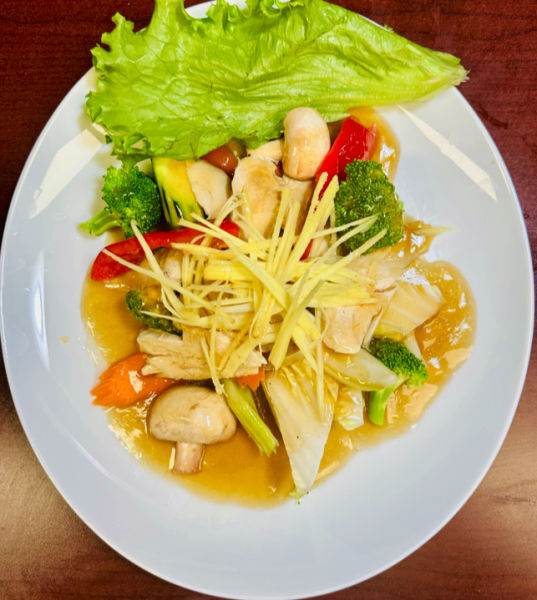 Poulet sauté avec légumes