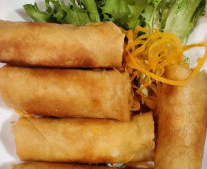 104.  Rouleaux Impériaux Végé 5 mcx / Veggie Imperial Rolls 5 pcs