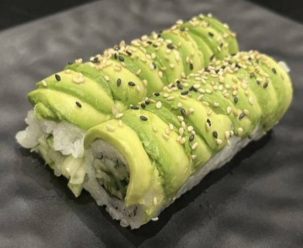P058.Avocado and cucumber(maki)