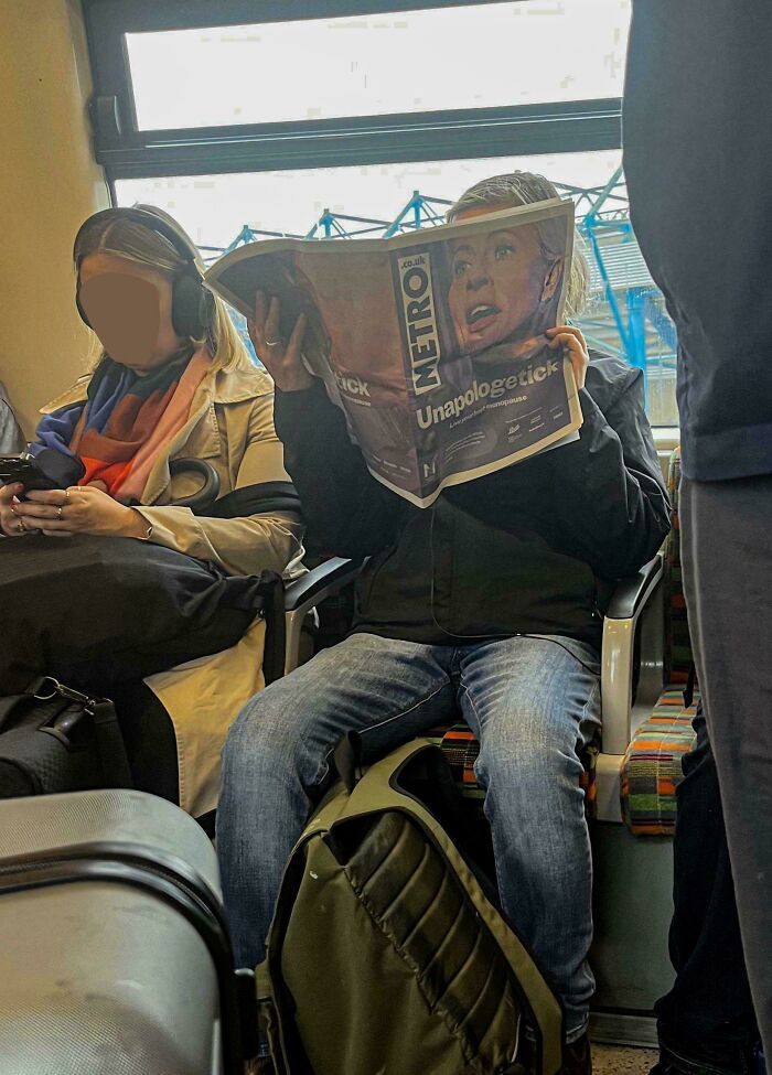 15 Foto Viral yang Harus Kamu Amati Dua Kali Agar Tak Salah Paham! 13 Foto unik membaca