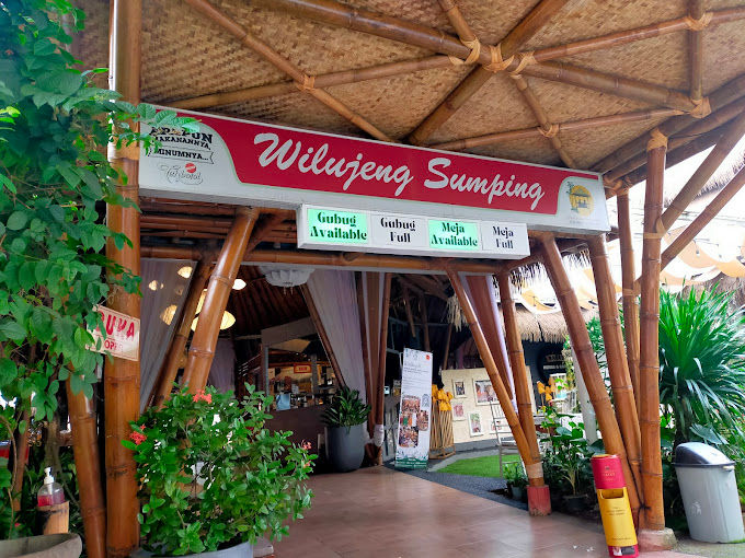 Gubug Makan Mang Engking BSD, image by Google Map: Muhammad Fahmi Aulia, Rumah Makan Seafood di Tangerang