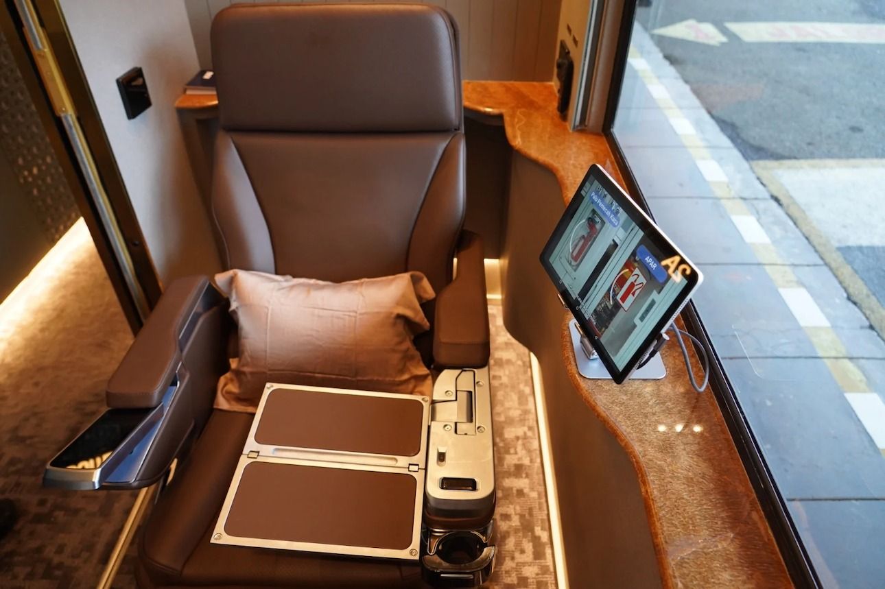 KA Argo Bromo Anggrek Hadirkan Suite Class Compartment: Sensasi Liburan Mewah di Atas Rel!
