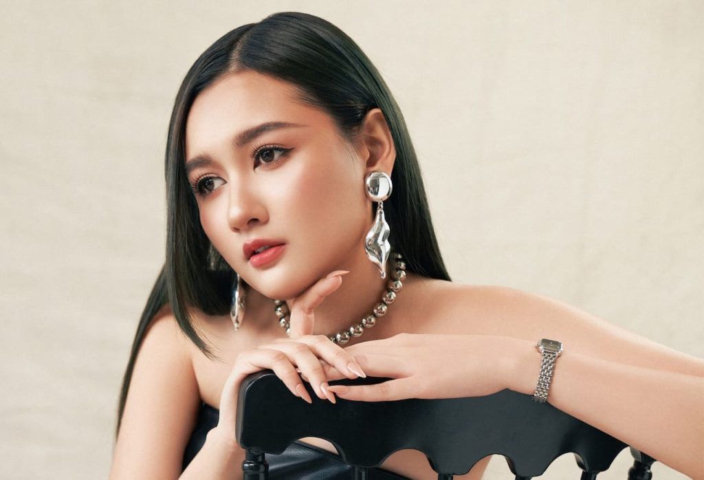 Meiska Rilis Single Baru “Berat Rasanya”, Kisah Patah Hati yang Bikin Relate 1 Meiska Rilis Single Baru “Berat Rasanya”, Kisah Patah Hati yang Bikin Relate