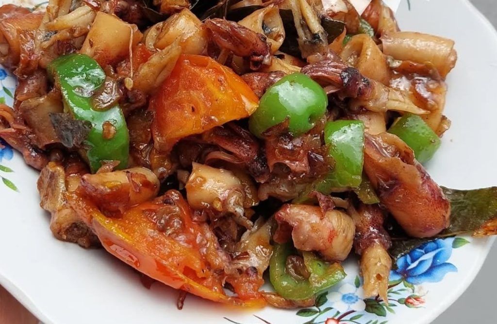 Resep Cabe Gendot Cumi Asin, Pedas Gurihnya Bikin Nambah Nasi Terus! 1 Resep Cabe Gendot Cumi Asin