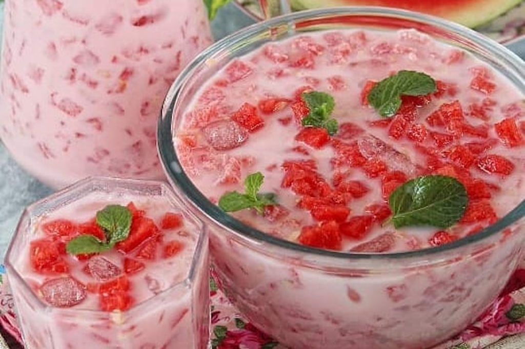 Resep Es Semangka Susu, Minuman Segar Simpel yang Bikin Adem di Cuaca Panas! 1 Resep Es Semangka Susu