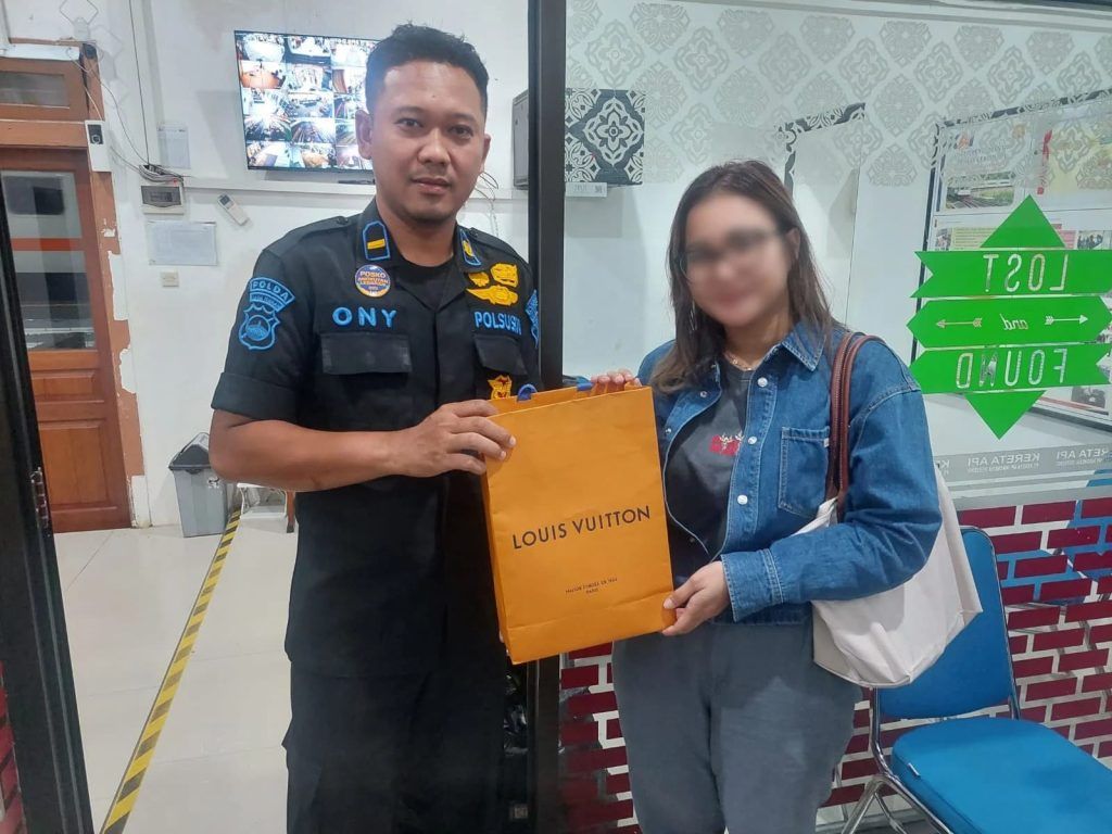 Rp12,8 Miliar! Total Nilai Barang Ketinggalan di Kereta Sepanjang Januari–Oktober 2025 1 Nilai Tembus Rp12,8 Miliar, Ini Daftar Barang yang Paling Sering Tertinggal di Kereta