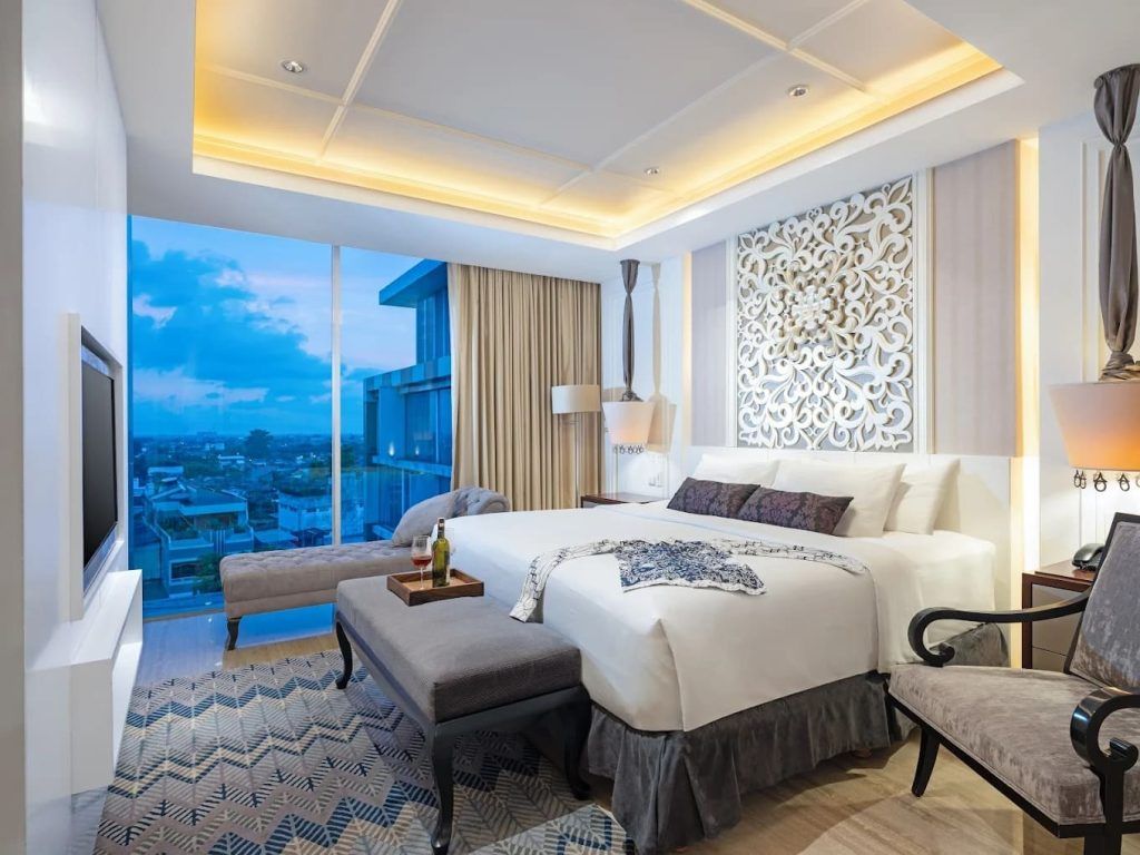 Menimbang Pilihan: 10 Hotel Jogja Dekat Malioboro Bintang 5 untuk Menginap Tanpa Ribet 5 Menimbang Pilihan: 10 Hotel Jogja Dekat Malioboro Bintang 5 untuk Menginap Tanpa Ribet, Artotel Suites Bianti Yogyakarta