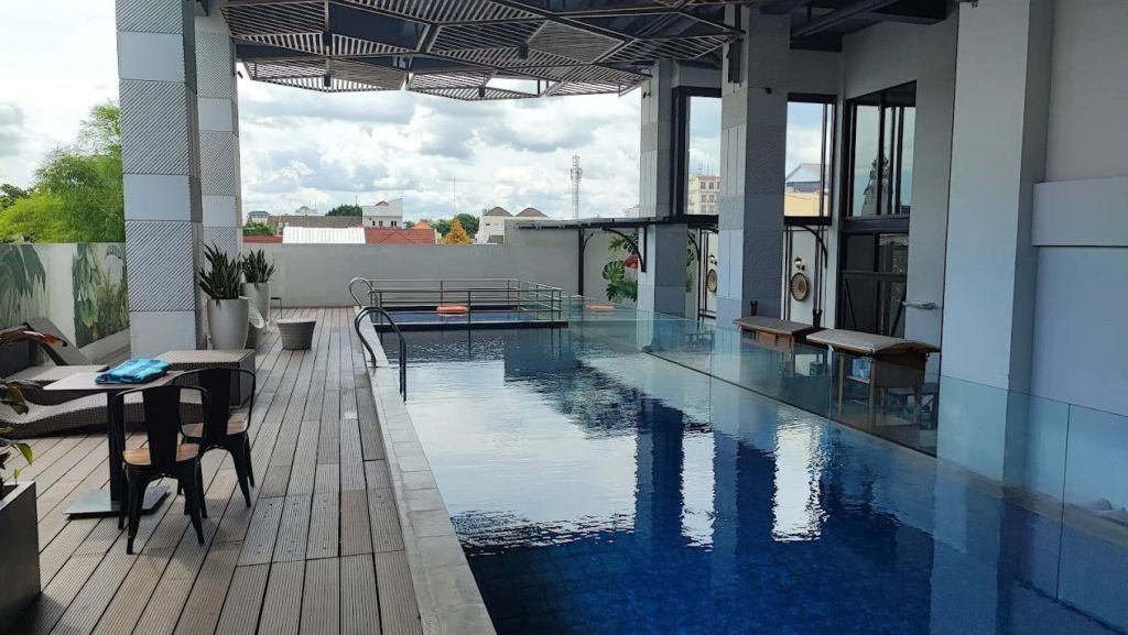 10 Hotel Jogja Dekat Malioboro Ada Kolam Renang: Mencari Jeda di Tengah Riuh Kota 9 Kolam Renang Patra Malioboro Hotel
