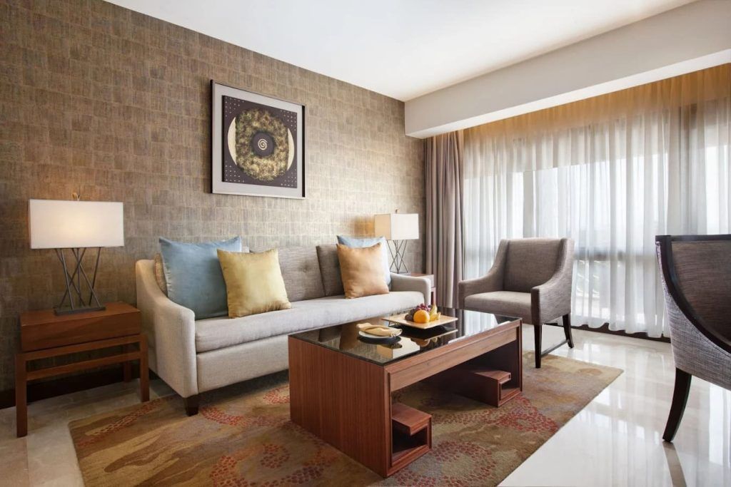 Menimbang Pilihan: 10 Hotel Jogja Dekat Malioboro Bintang 5 untuk Menginap Tanpa Ribet 6 Menimbang Pilihan: 10 Hotel Jogja Dekat Malioboro Bintang 5 untuk Menginap Tanpa Ribet, Royal Ambarrukmo Yogyakarta