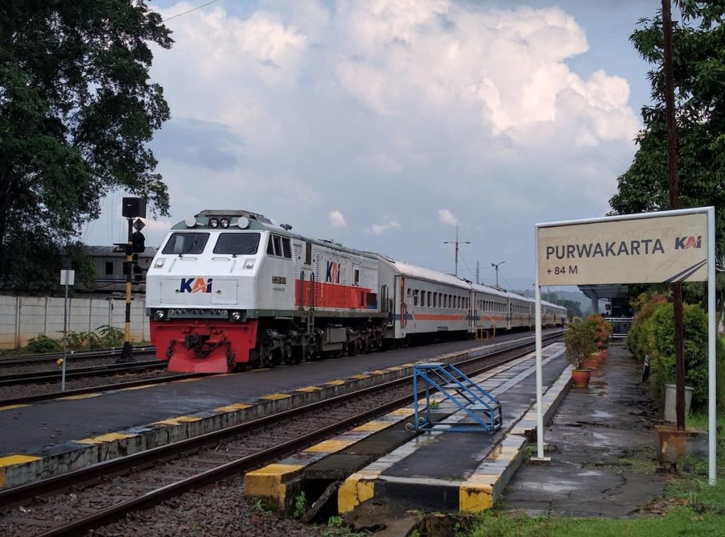 Cuma Rp8 Ribuan! Begini Cara Mudah Liburan ke Purwakarta dari Jakarta Naik Kereta