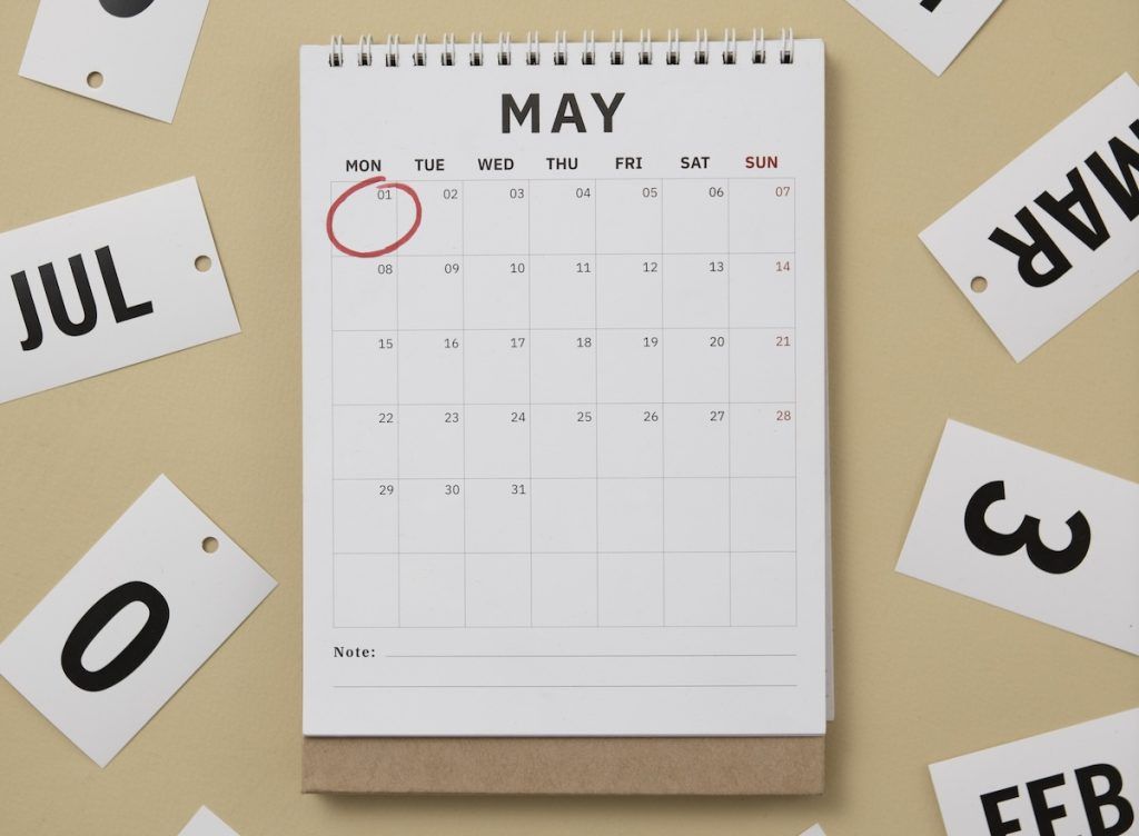 Kalender Mei 2026 Lengkap: 10 Tanggal Merah & 3 Long Weekend Siap Liburan! 1 Kalender Mei 2026 Lengkap: 10 Tanggal Merah & 3 Long Weekend Siap Liburan!