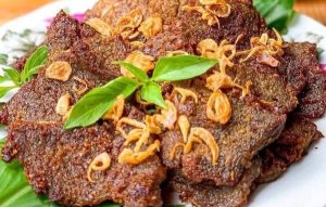 Resep gepuk daging sapi ala Sunda, image by IG: lielia_3112 Resep gepuk daging sapi ala Sunda, image by IG: lielia_3112