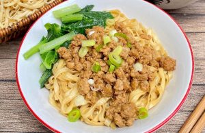 Resep mie ayam sederhana, image by IG: debbie_ariesthea Resep mie ayam sederhana, image by IG: debbie_ariesthea