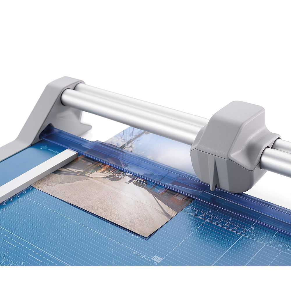 Dahle A4 Professional Rolling Trimmer 356mm Cutting Length