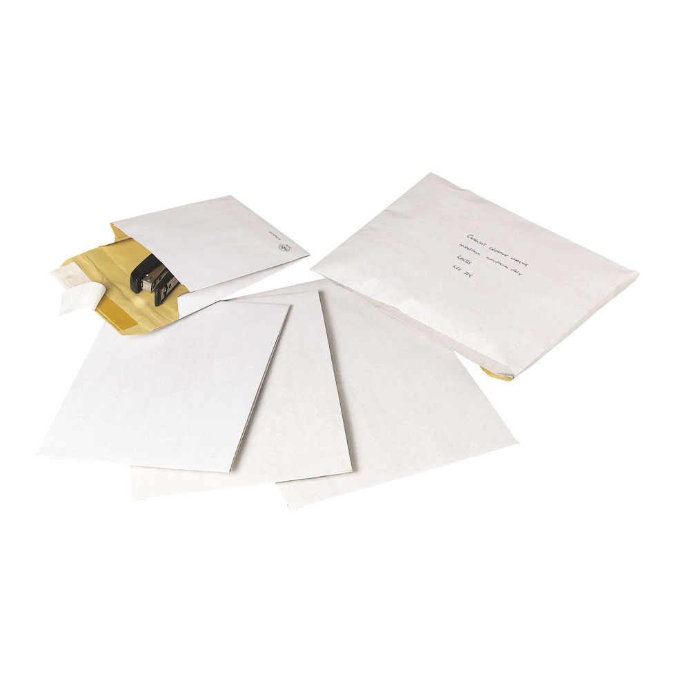 Q-Connect C5 Envelopes Gusset Peel and Seal 120gsm White (Pack of 125)