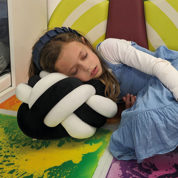 Compact Cuddle Ball 250mm Diameter Black/White CUDWB