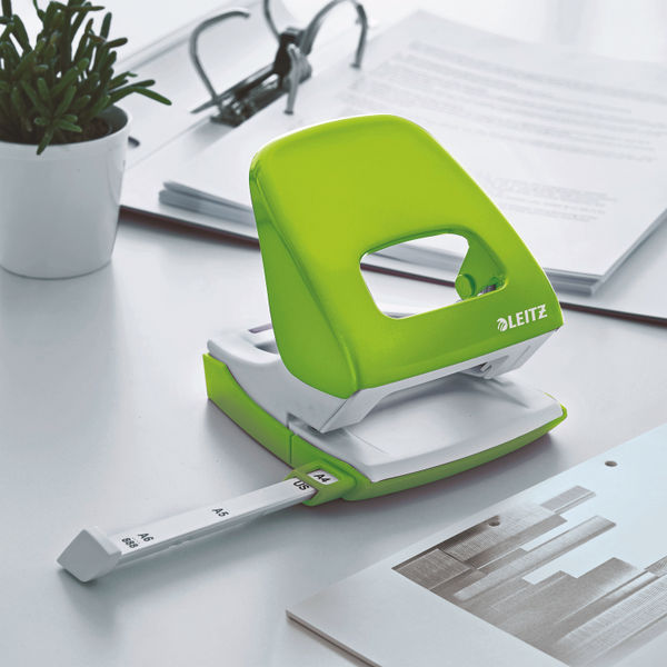Leitz NeXXt WOW Metal Office Hole Punch 30 sheets Green