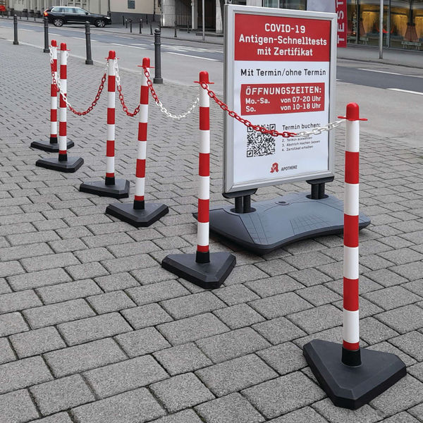 Guarda Chain Post Set with 6 Posts Red/Wht Concrete Base FS597700