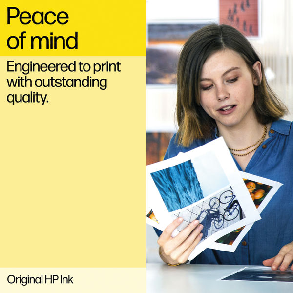 HP 730 DesignJet Ink Cartridge 300-ml Magenta P2V69A