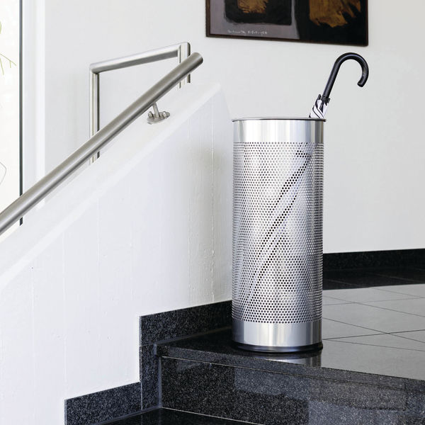 Durable Metal Umbrella Stand 28.5 Litre Round Silver 335023