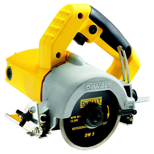 Toolstop Dewalt DWC410 Hand Held Wet Tile Saw 110mm 110V