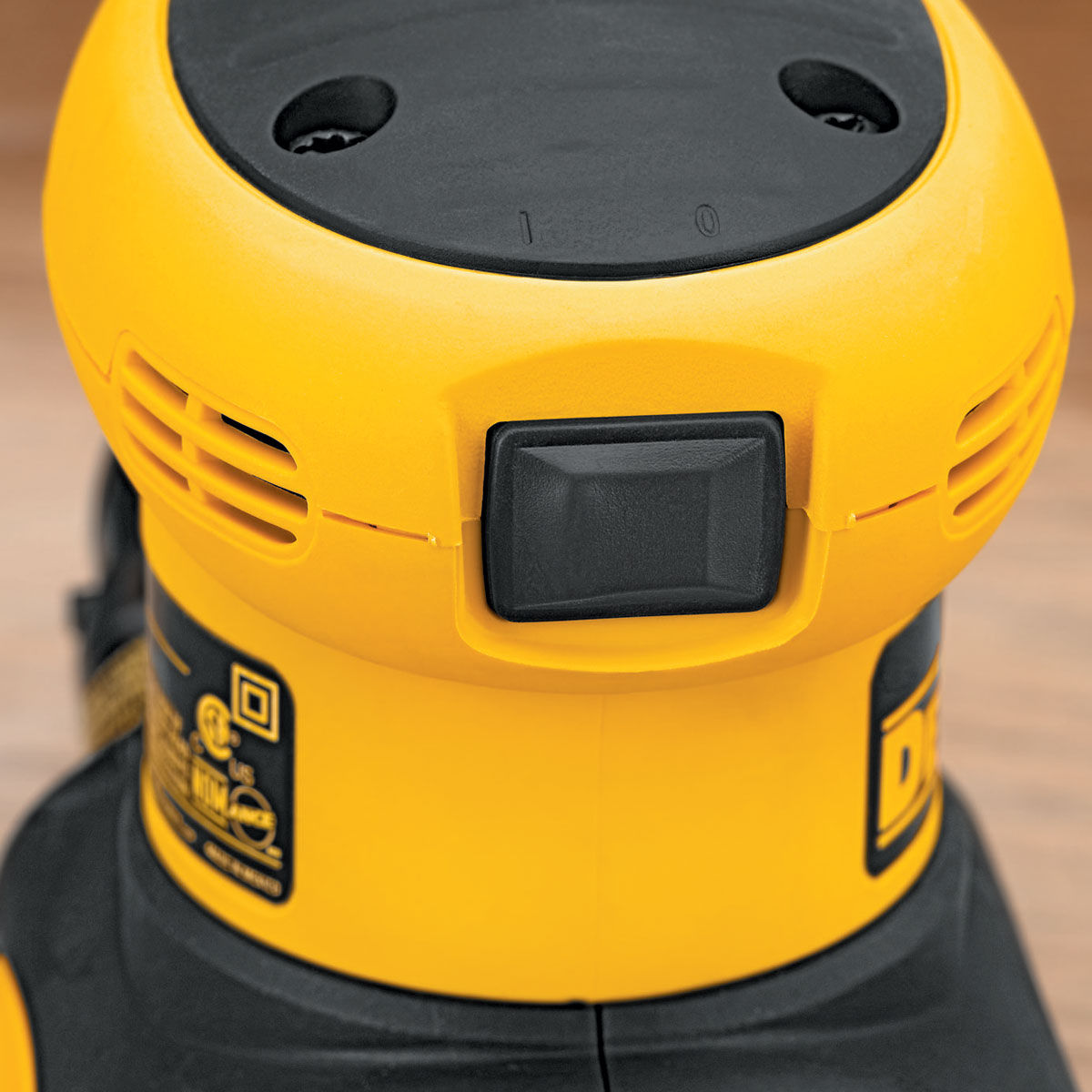 Toolstop Dewalt D26441 1/4 Sheet Orbital Palm Grip Sander 110V