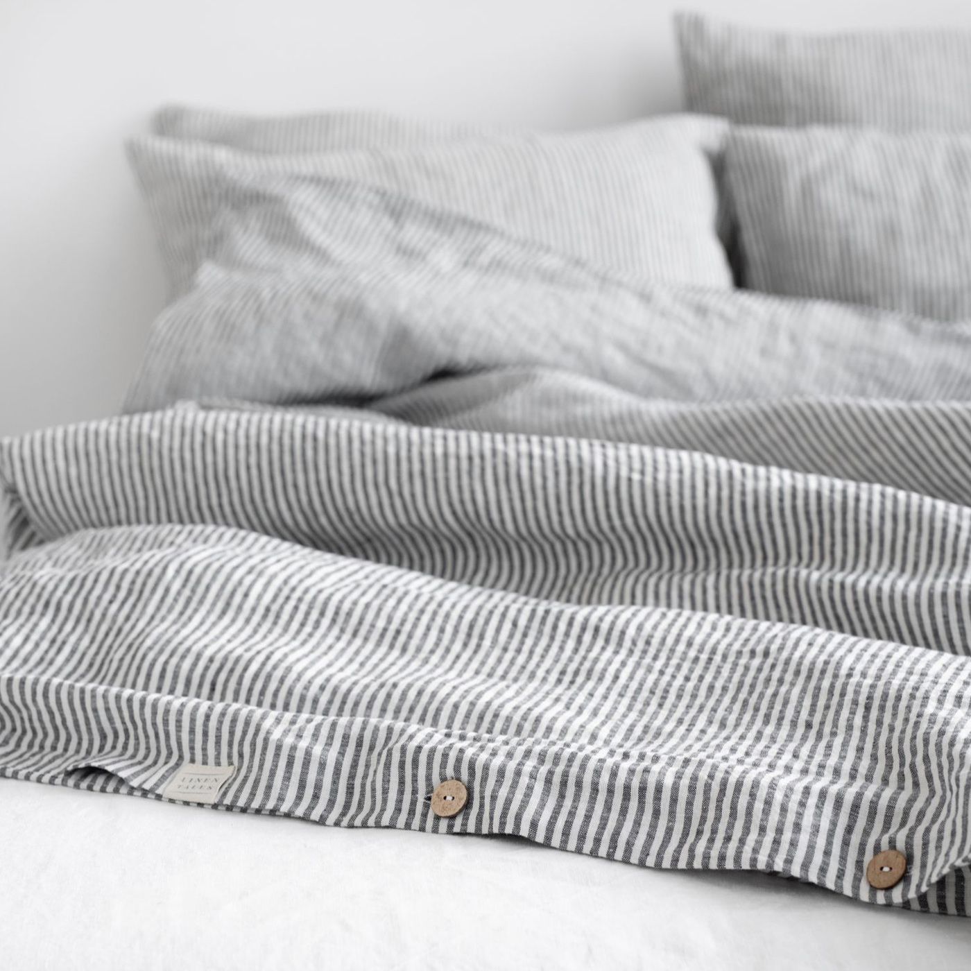 Thin Black Stripe Washed Linen Bed Set | Bombinate