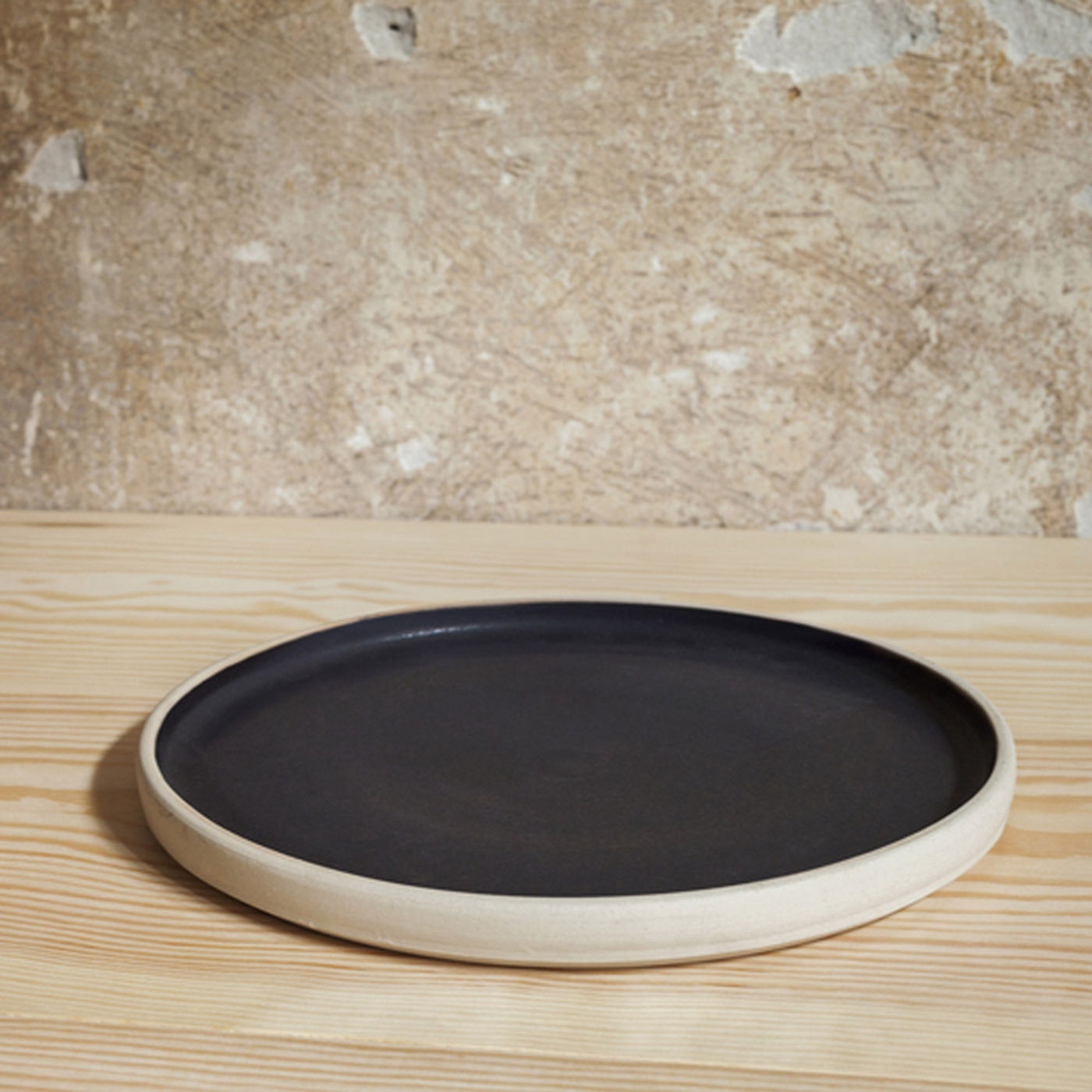 Large Otto Plate Black - Set of two | Bombinate