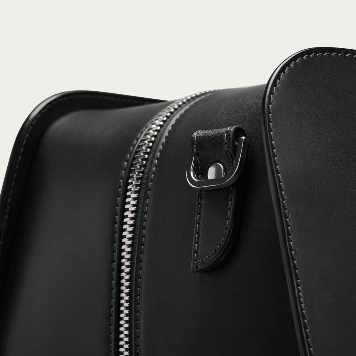Black with Grey Lining Palissy Weekend Leather Bag | Bombinate