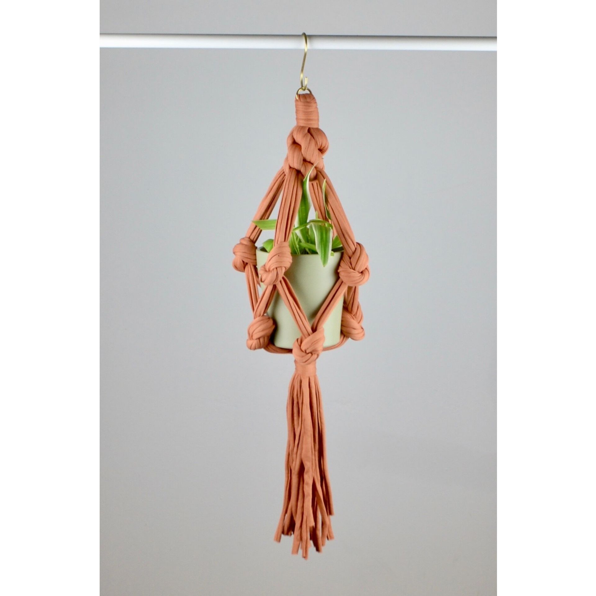 Sarora Knots Short Style Terracotta Plant Hanger